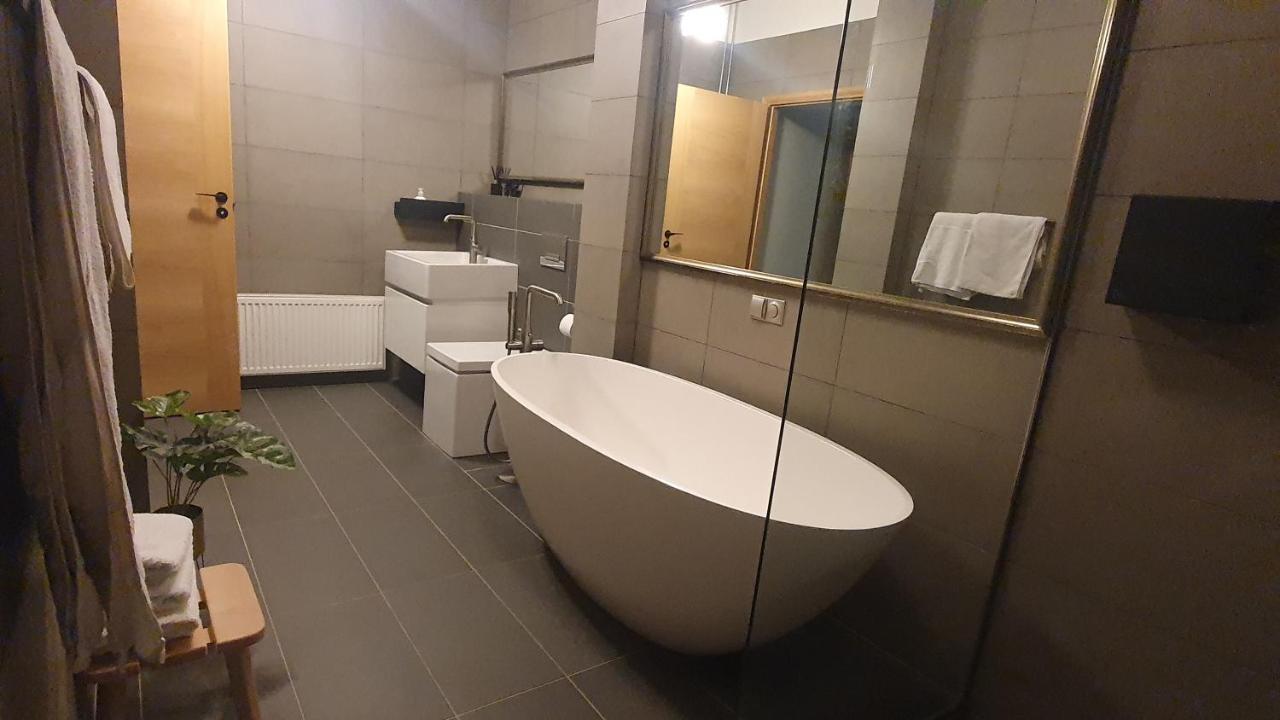 Old Town Apartment Parnu Luaran gambar
